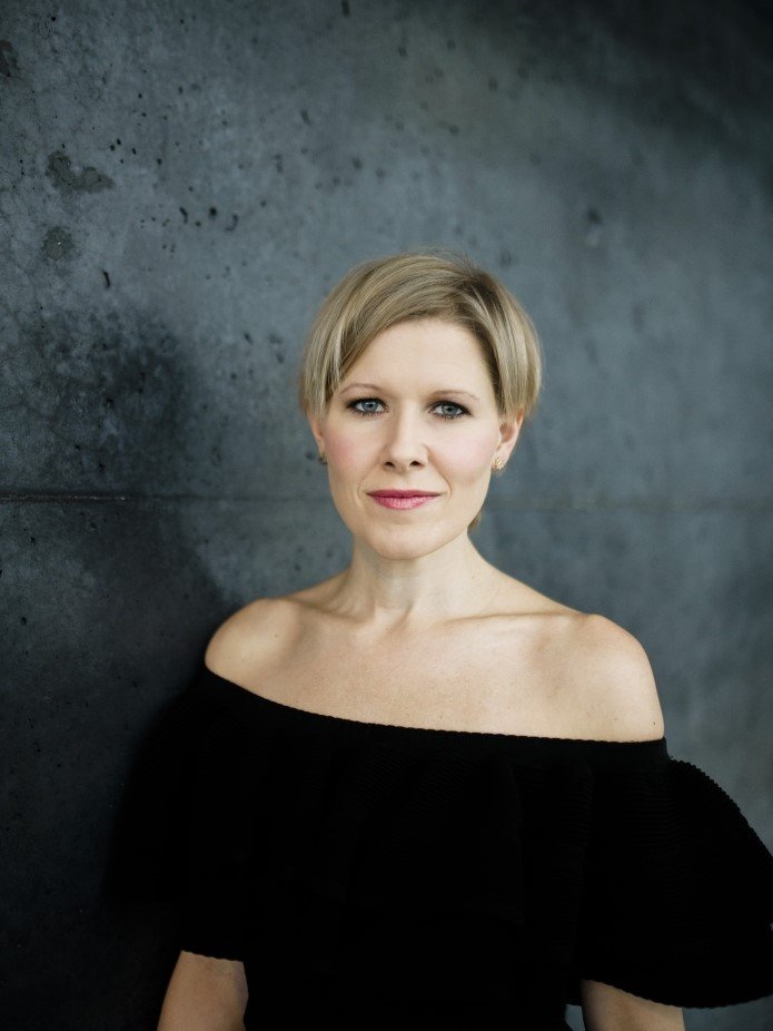 Celebra soprană Sally Matthews c&acirc;ntă &icirc;n deschiderea Athenaeum Summer Festival