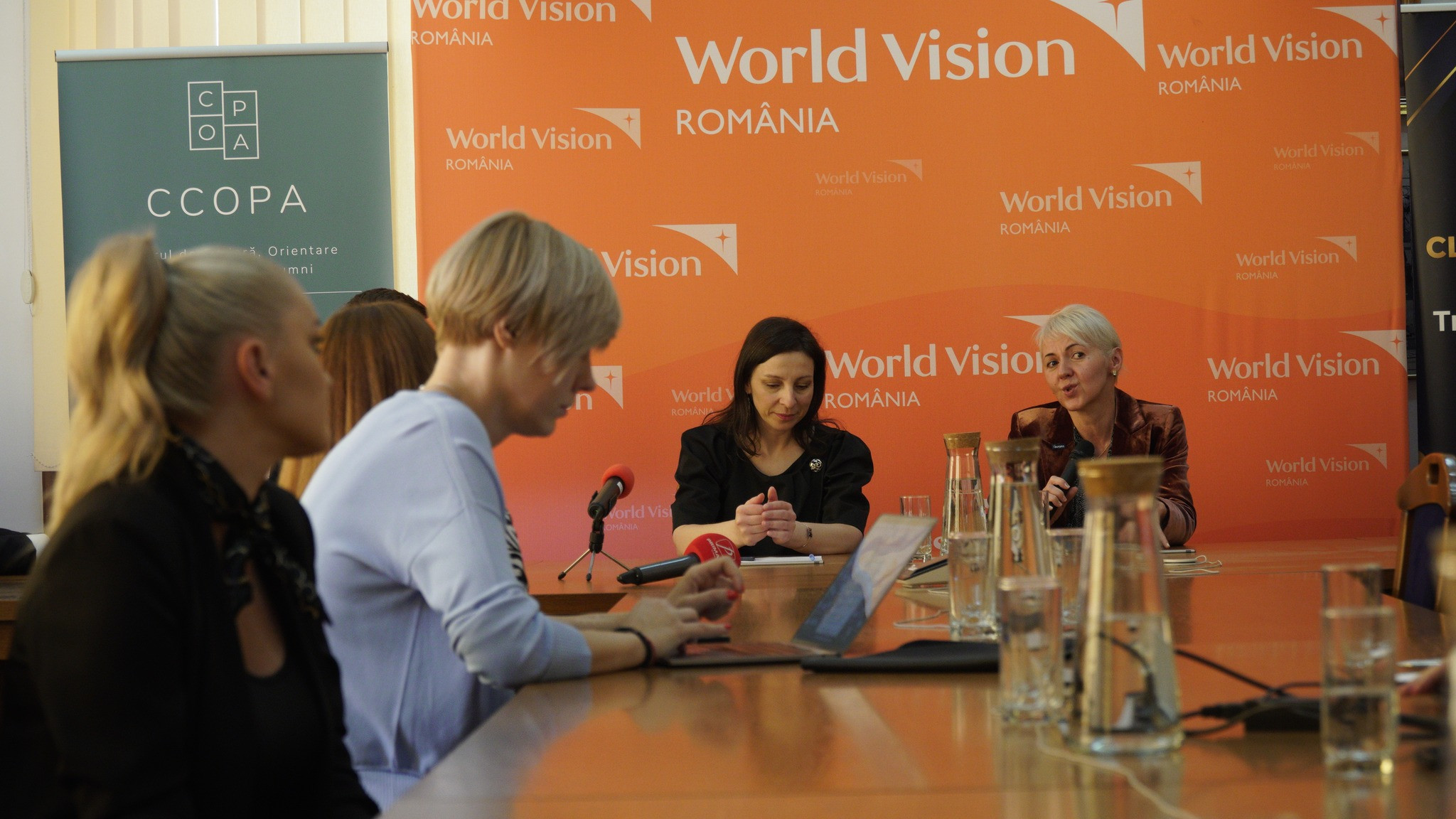 World Vision România a avut peste 370.000 de beneficiari anul trecut. Zeci de donatori la evenimentul Cercul de Prieteni
