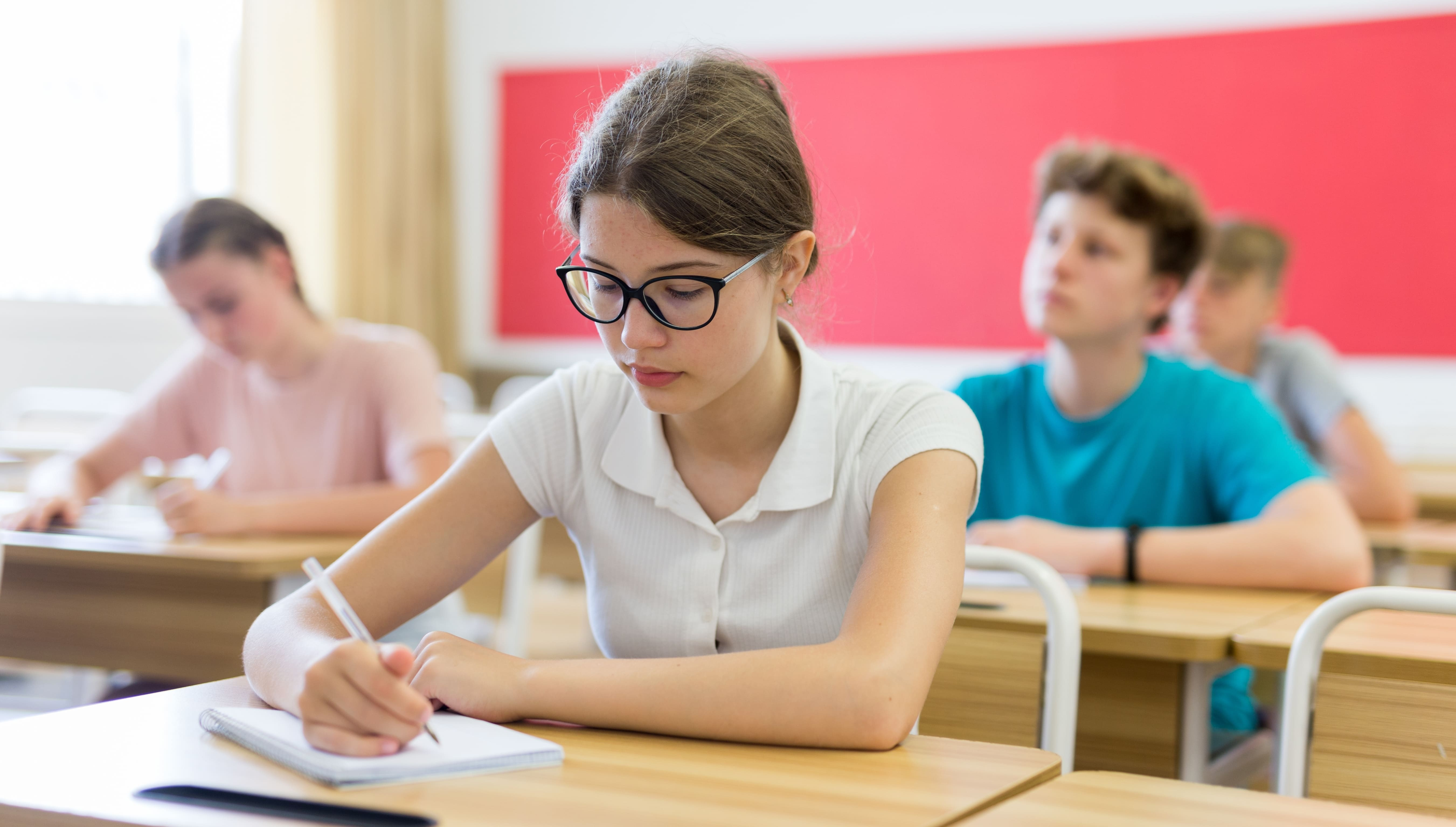 Subiecte și bareme la Istorie de la BAC 2024. România postbelică, la Subiectul III