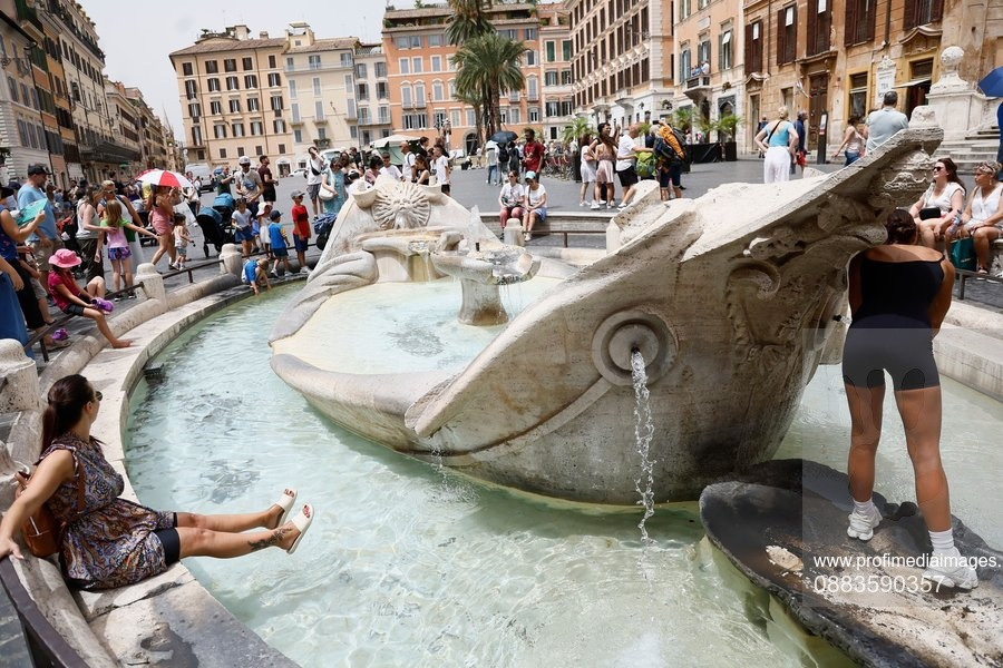 Peste 50°C la Roma, înregistrate într-o filmare cu o cameră termică cu infraroşu. Incendiu de pădure lângă capitală