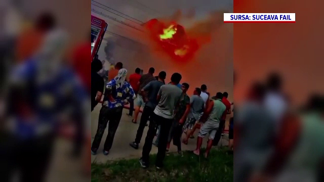 Incendiu de proporții într-o localitate din Suceava. Pompierii au intervenit cu șapte autospeciale de stingere