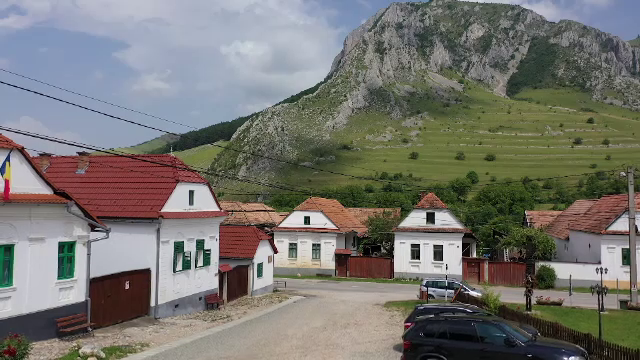 Cum și-au petrecut weekendul cei care au venit la munte în minivacanța de Rusalii. Au fost fascinați de peisaje