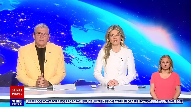 Incendiu de proporții într-o localitate din Suceava. Pompierii au intervenit cu șapte autospeciale de stingere