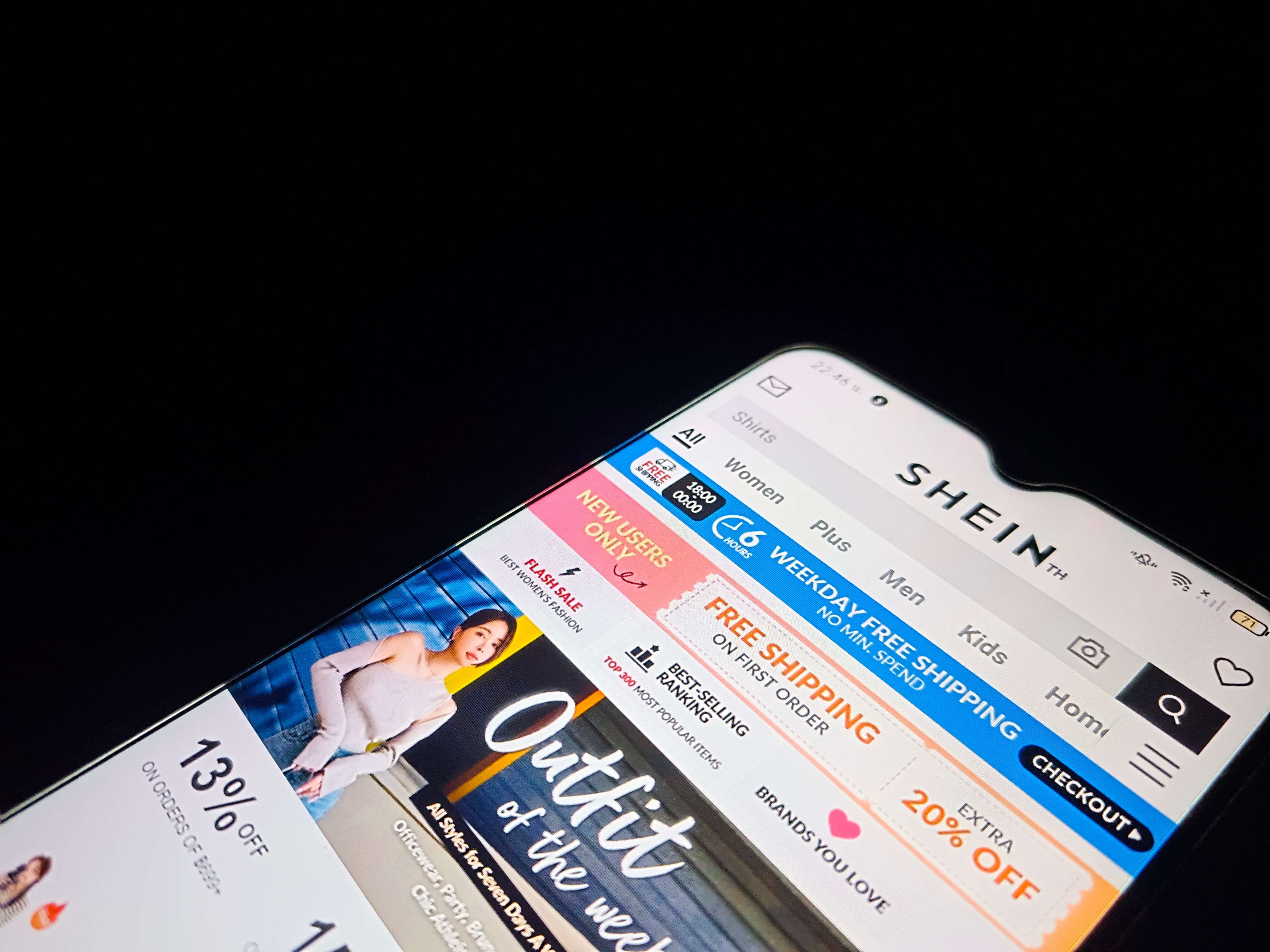 Shein intră pe piaţa fizică de comerţ din Franţa. Unde vor fi amplasate magazinele. Reacţii critice din partea retailerilor