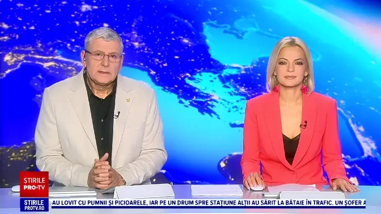 Incendiu de vegetație lângă Autostrada Soarelui. Circulaţie oprită pe autostrada şi pe calea ferată