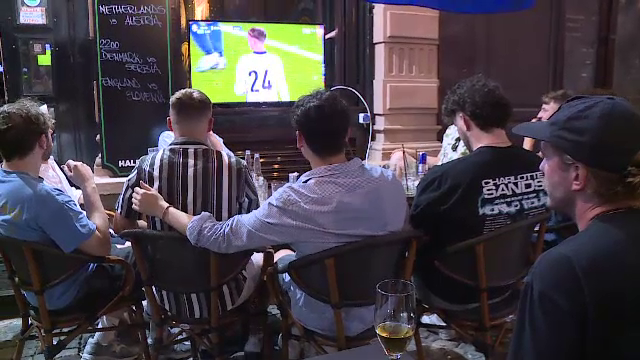 Cum s-au distrat fanii din Anglia în Centrul Vechi al Capitalei, înainte de meciul cu Slovenia de la EURO 2024