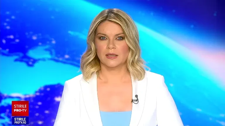 Peisaj de iarnă în plină vară, cu grindină pe Transalpina. Unde s-au adăpostit câțiva motocicliști surprinși de vijelie