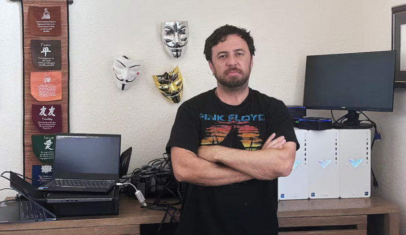 Un hacker supărat a oprit internetul într-o țară întreagă. „A fost și un mesaj pentru Statele Unite”