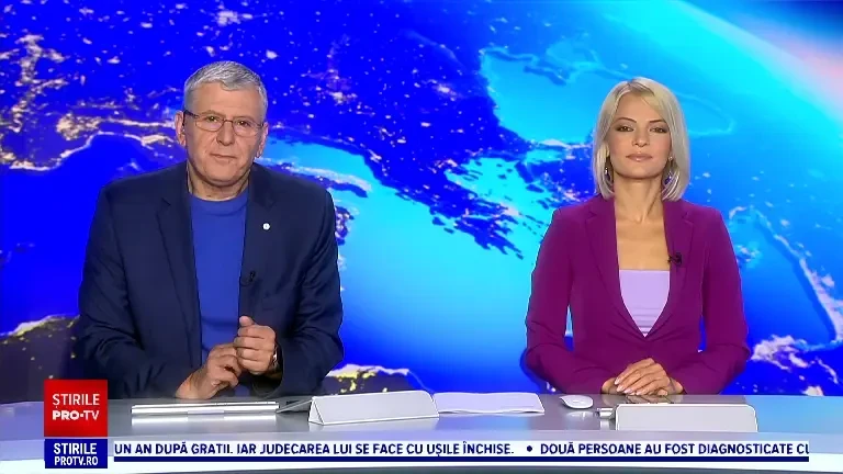 Cum au reacționat clienții unei terase când au văzut un SUV care plutea liniștit pe lângă ei