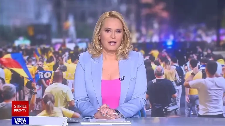 Bucuria care a unit două generații: Cum au sărbătorit românii cea mai frumoasă noapte din ultimii 24 de ani