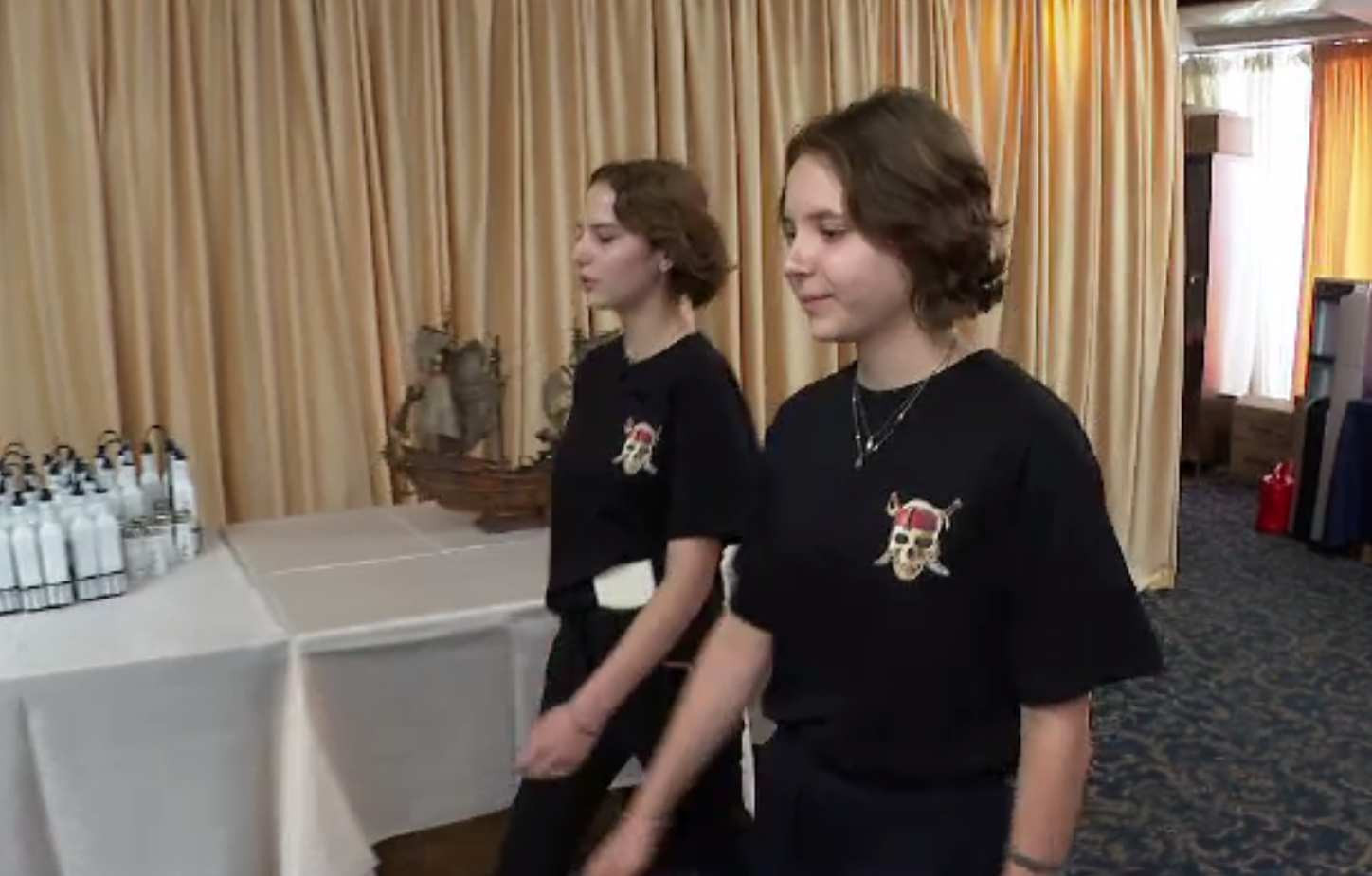 Cât câștigă o studentă din Republica Moldova pe litoralul românesc, cu masă și casă asigurate. „Vreau să îmi cumpăr telefon”