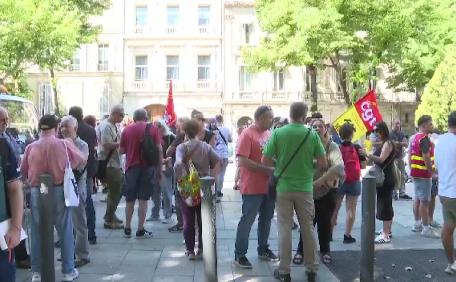 Alegeri parlamentare în Franța, în primul tur. Sunt două variante: câștigă fie extrema dreaptă, fie stânga