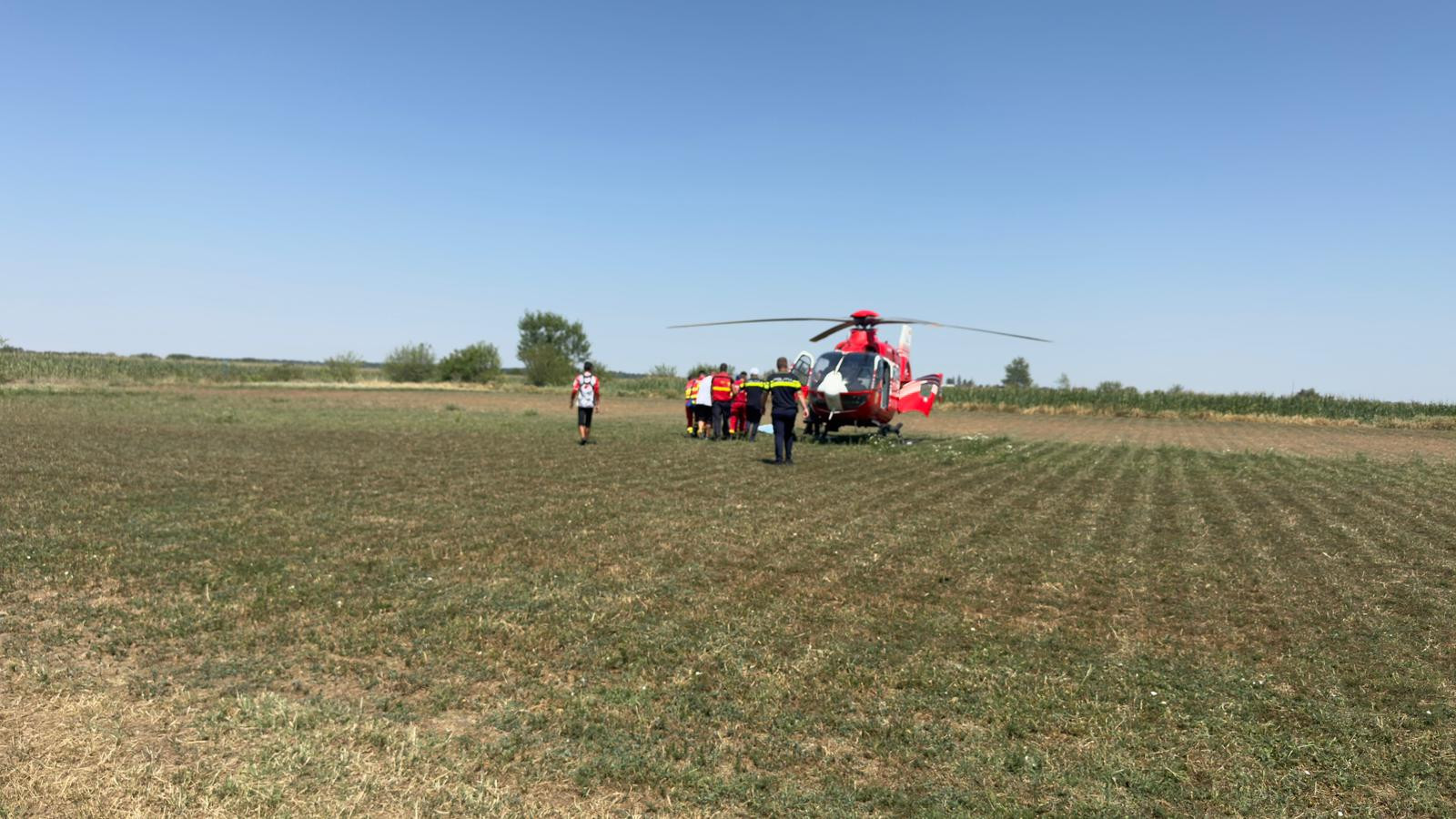 Un parașutist a murit, după ce s-a prăbușit la Clinceni. Se afla în stare gravă