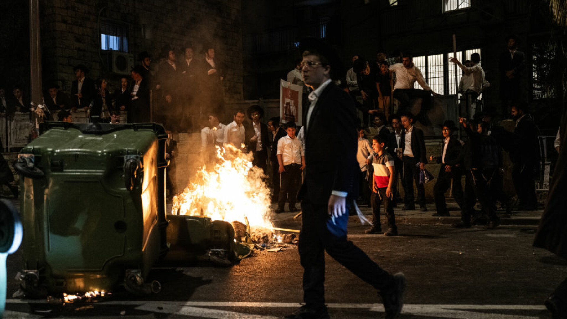 Evreii ultra-ortodocși au făcut prăpăd în Ierusalim. Motivul pentru care s-ar putea ajunge la prăbușirea guvernului Netanyahu