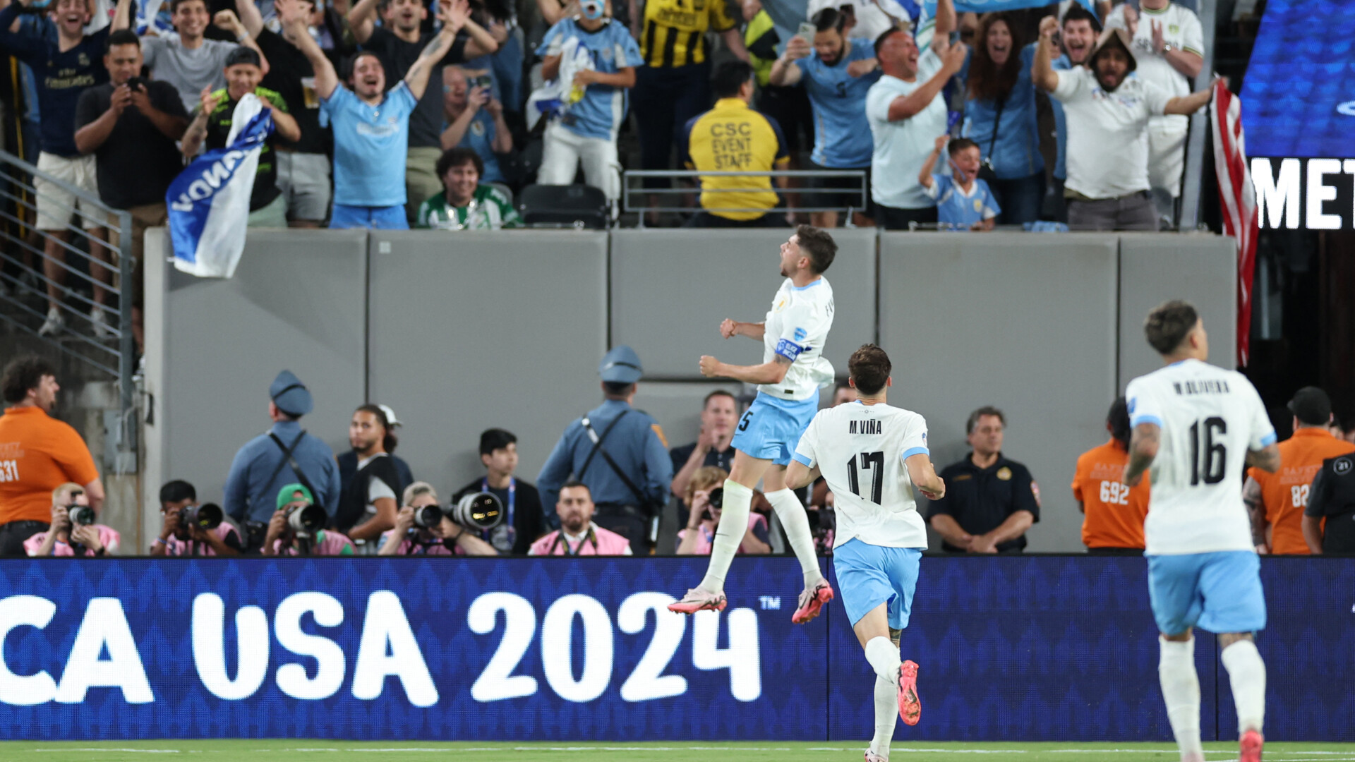 Selecționerul suspendat după un incident din faza grupelor. Una dintre marile favorite va fi condusă de secund