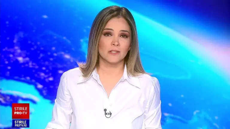 Scene uluitoare în Oradea. O mașină fără șofer a traversat o stradă cu patru benzi și s-a parcat în singurul loc liber