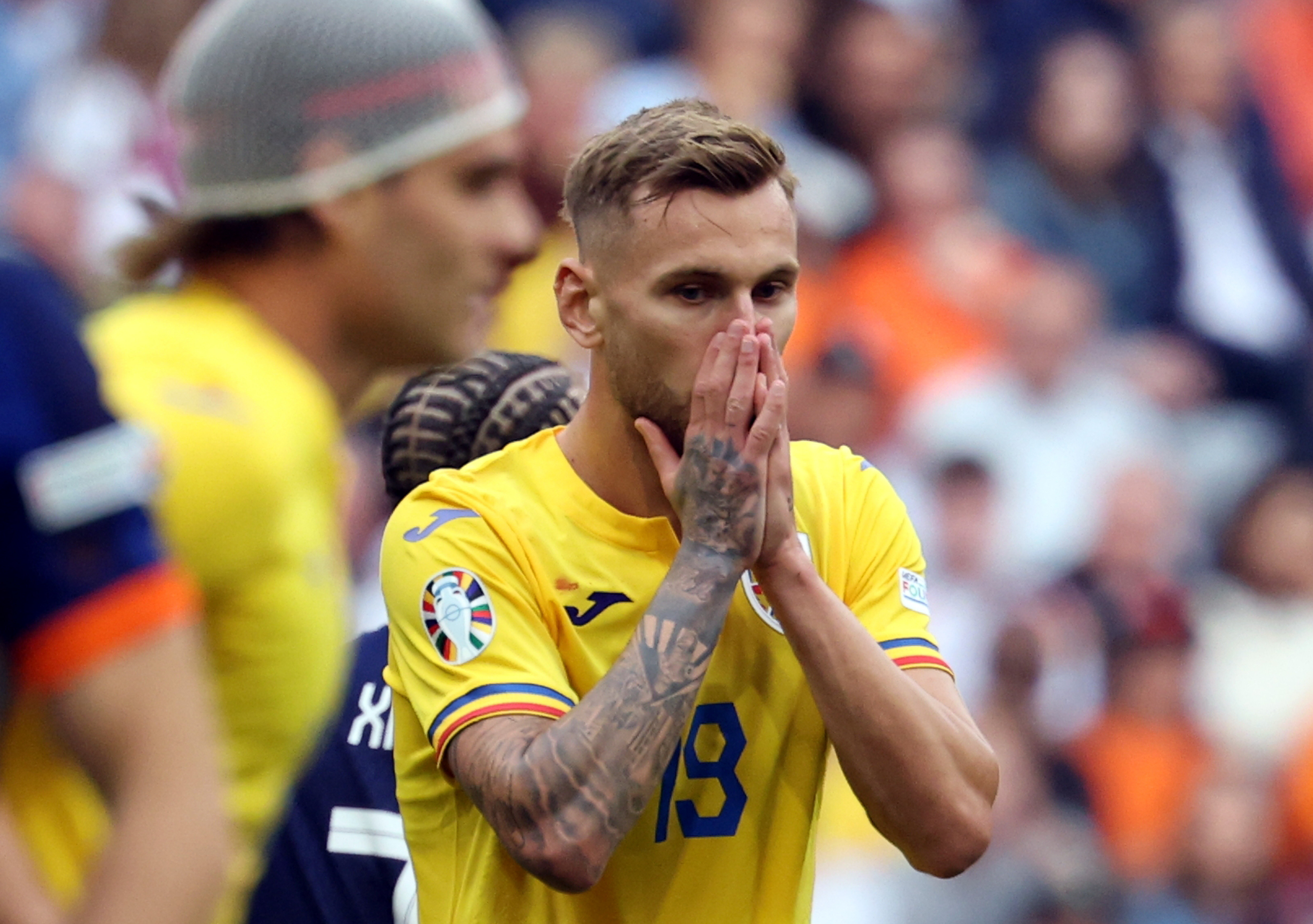 Nunta lui Denis Drăguș și a Vanessei, în imagini. Ce ținute au purtat vedetele invitate la marele eveniment | GALERIE FOTO