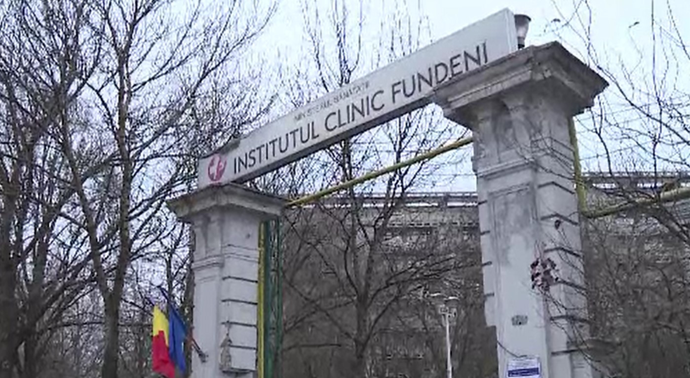 Un medic de la Spitalul Fundeni a amenințat cu pistolul un șofer în trafic. Arsenalul găsit în mașina doctorului