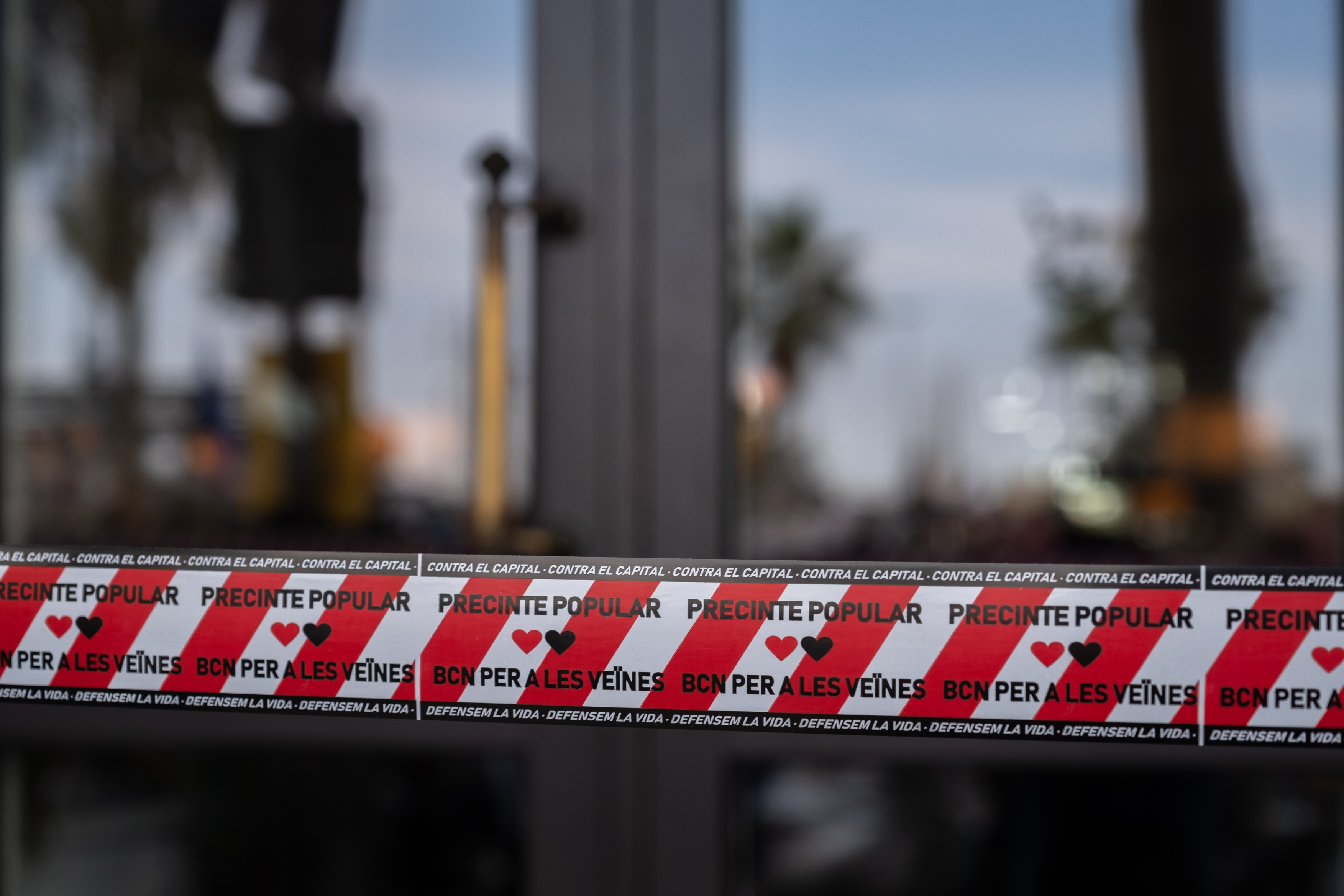 „Afară cu turiştii din cartierele noastre". Protest la Barcelona împotriva turismului de masă. „Oraşul devine de nelocuit"