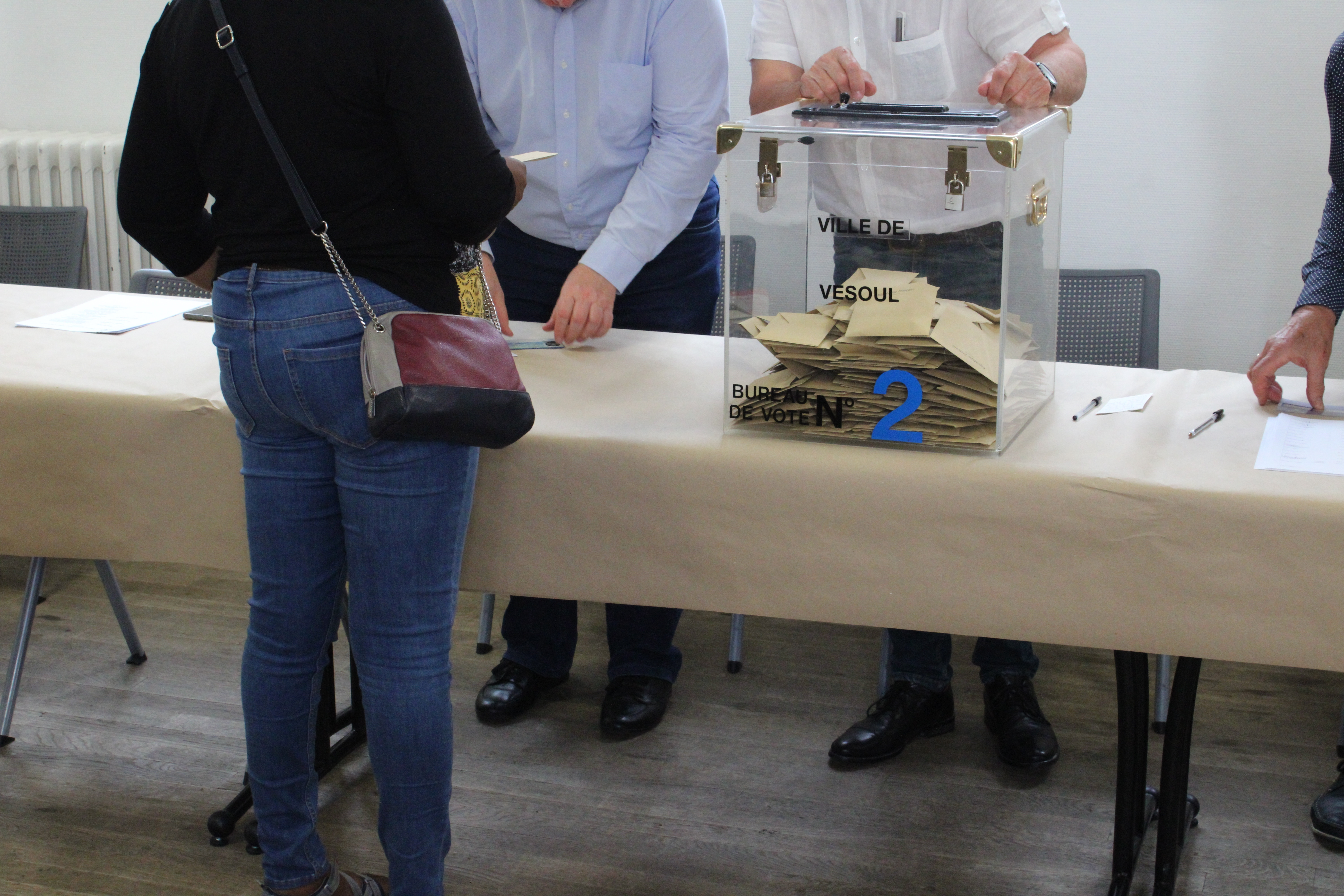 BEC: La alegerile parlamentare şi prezidenţiale din 2024, operaţiunile electorale se vor desfăşura în aceleaşi secţii