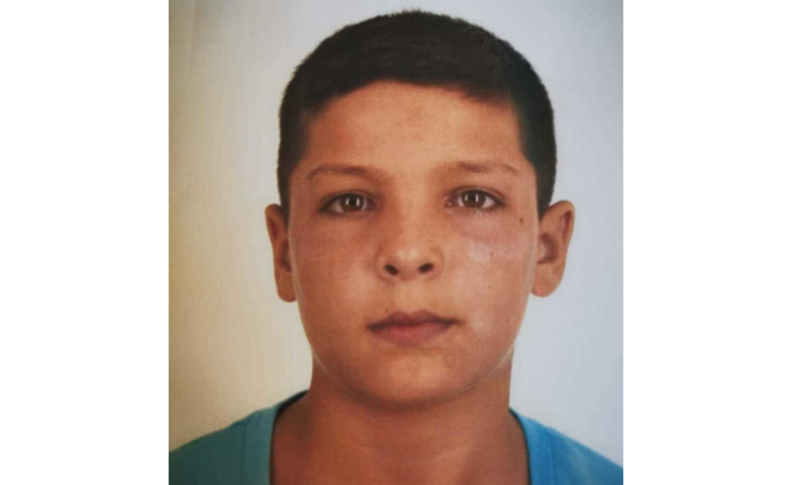 Copil de 11 ani, dispărut dintr-un centru de minori din Deva. Semnalmentele băiatului