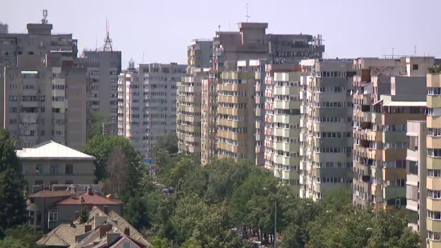 Localitățile din România în care apa a fost raționalizată. Pe unele acoperișuri termometrele au urcat la 78 de grade Celsius