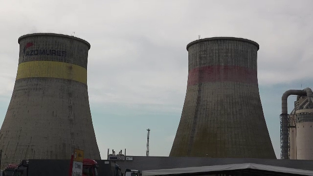 Incident la combinatul Azomureș. Patru muncitori s-ar fi intoxicat cu amoniac și au ajuns la spital