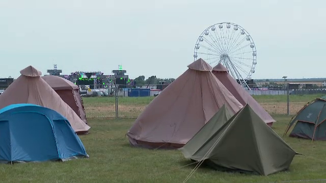 Distracție la cote maxime la festivalul „Beach, please!”. Campinguri pline, cazări sold-out și muzică bună