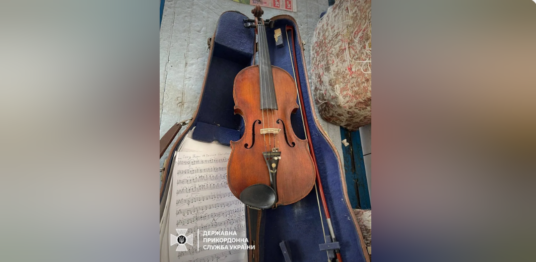 Descoperire fabuloasă la Vama Siret. Cum voia o ucraineancă să introducă în România o vioară Stradivarius