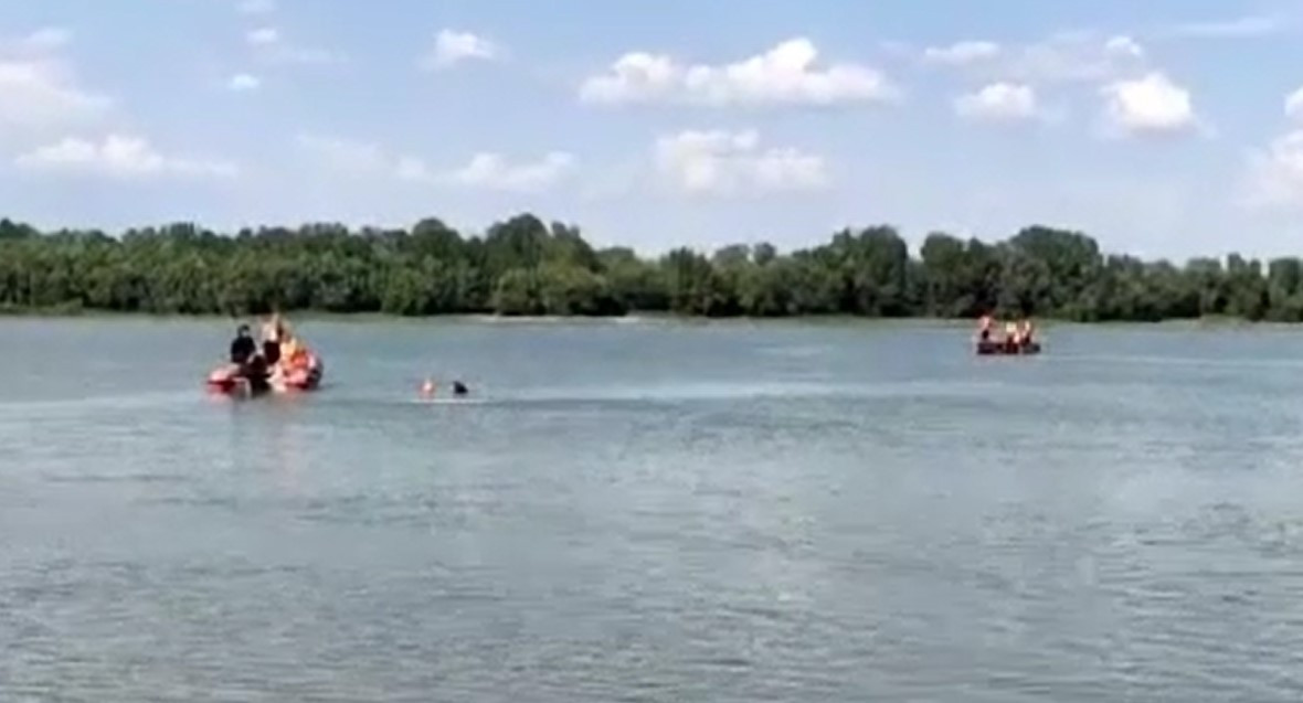 Tot mai multe vieți sunt curmate în lacurile și râurile din România. Un bărbat este de negăsit, după ce a dispărut în Prut