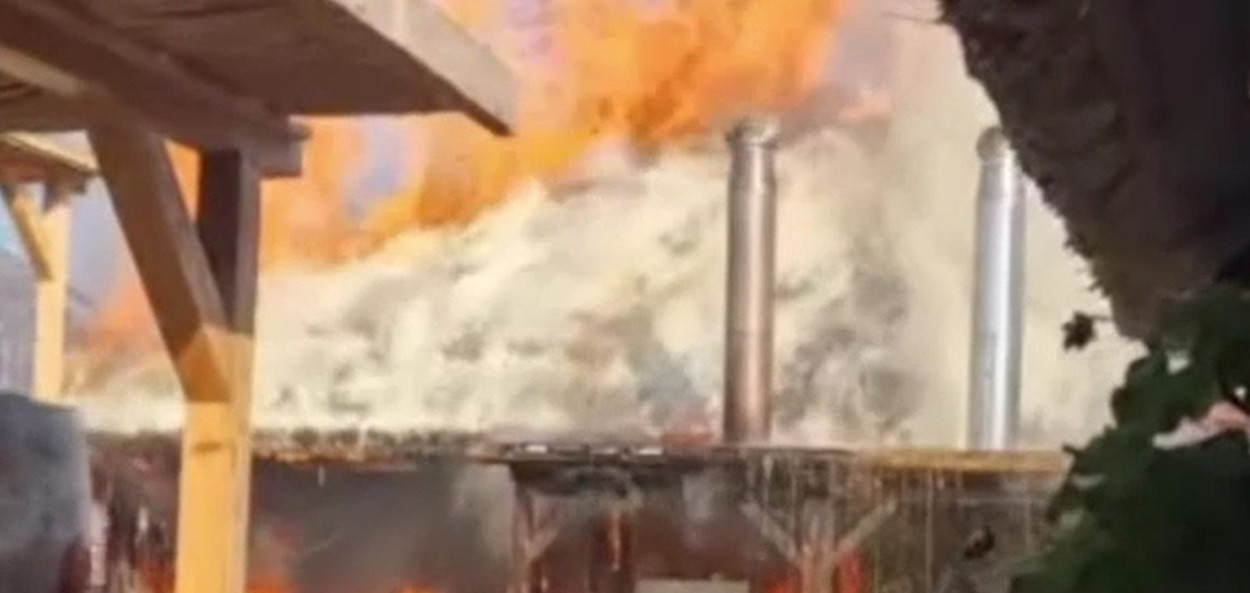 Incendiu violent în Delta Dunării. Bucătăria unui restaurant din satul de vacanță Gura Portiței a fost făcută scrum
