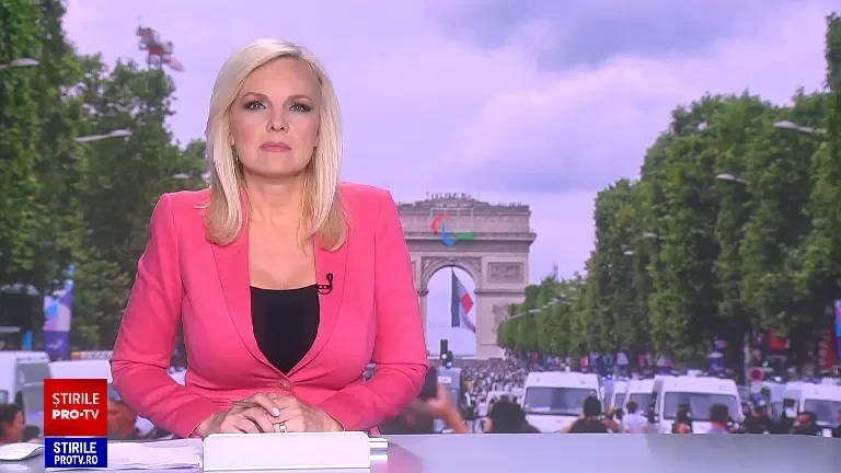 Ștafeta flăcării olimpice, inclusă în parada de Ziua Națională a Franței. Imagini spectaculoase la Paris