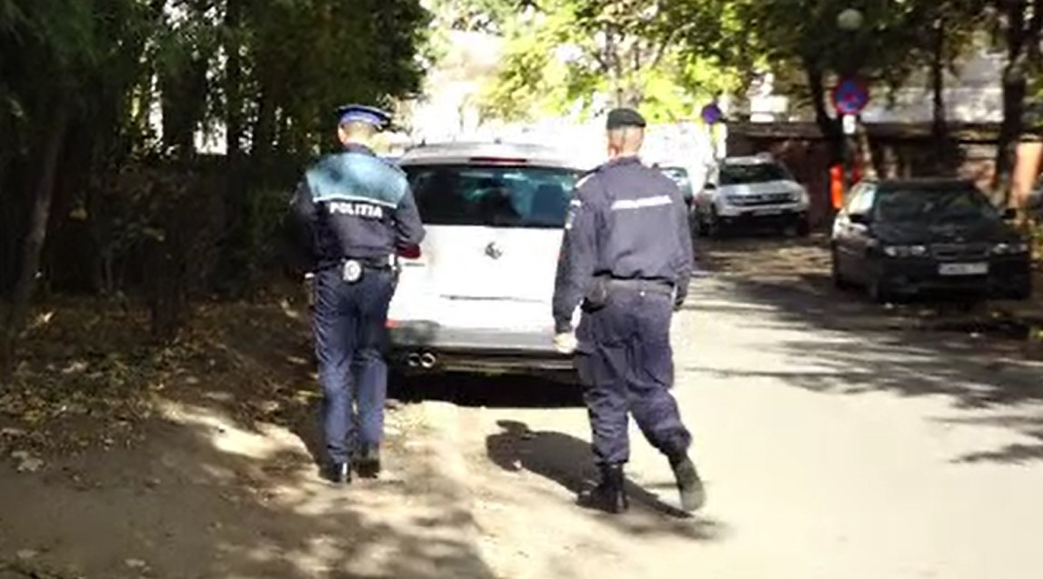 Focuri de armă în Brașov. Un bărbat a fost împușcat mortal de un polițist, după ce a amenințat un jandarm cu toporul