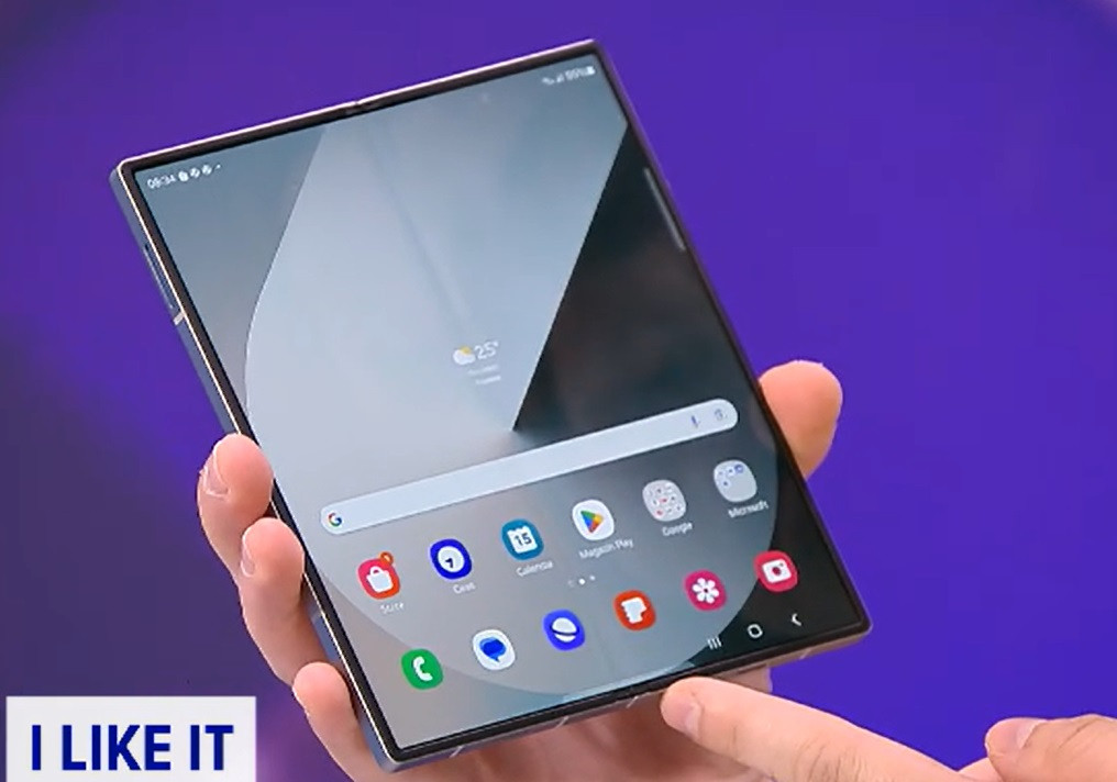 Cele mai noi telefoane pliabile apărute în România. Modelele prezentate la iLikeIT