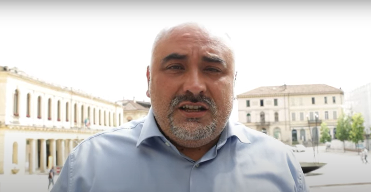 Locuitorii unui sat au decis să alerge împreună cu primarul pentru a-l ajuta să slăbească. Cât cântărește edilul la 47 de ani