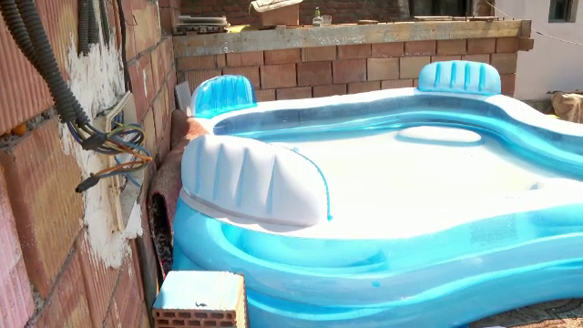 Filmul tragediei din Braşov. Cum au murit doi bărbaţi, de 37 și 30 de ani, electrocutaţi în piscină. „Doar strigăte”