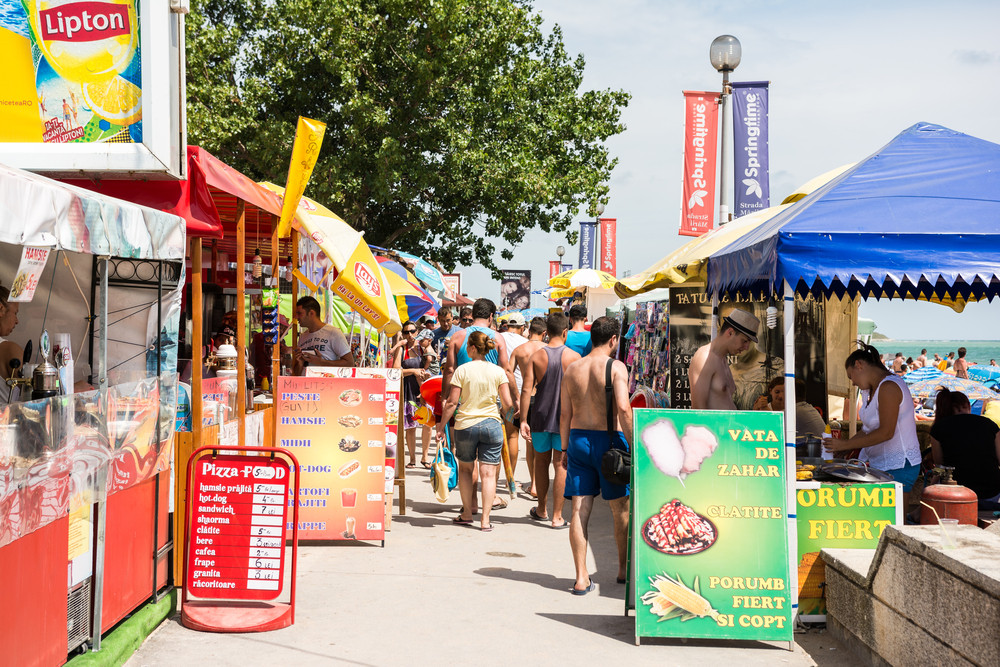 Reacția șefului ANPC când a văzut că o sticlă de apă costă 16 lei în Costinești