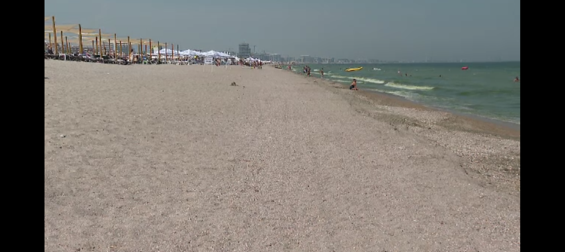 Trei zile de Cod Roșu la malul mării. Turiștii stau mai mult prin recepțiile hotelurilor. Temperatura resimțită: 46 de grade