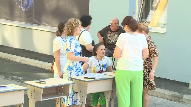 Tot mai mulți tineri vor la catedră. Sunt atrași de salariile care au crescut în ultimii ani și de programul mai lejer