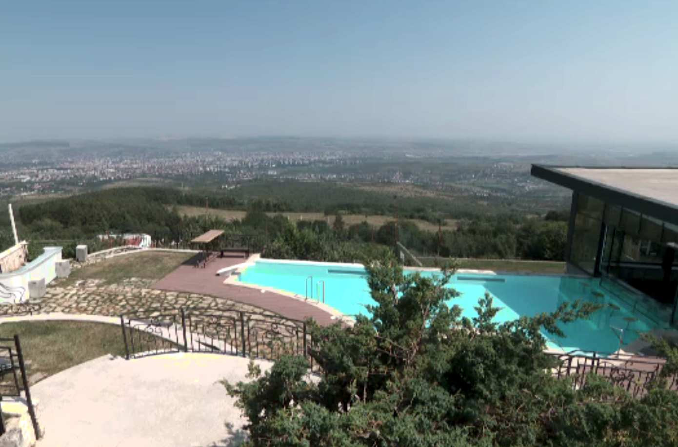 Cât costă să-ți faci piscină acum, în plin val de caniculă. Firmele de specialitate nu fac față comenzilor