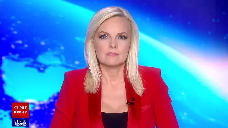 Incendiu la Dino Parc din Râşnov. Un dinozaur de zece metri a luat foc | FOTO & VIDEO