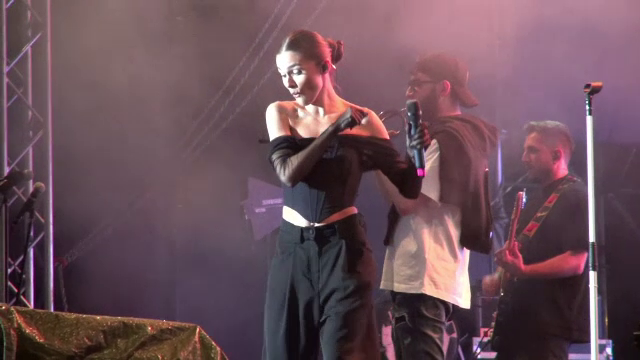 Adrian Despot, Vița de Vie și Theo Rose au încheiat festivalul Young Island de la Bacău