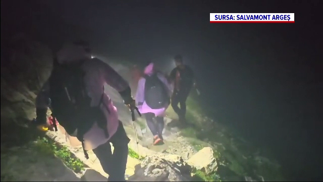 Șapte turiști, între care și doi copii, s-au rătăcit pe munte după ce au plecat în drumeție pe Vârful Negoiu
