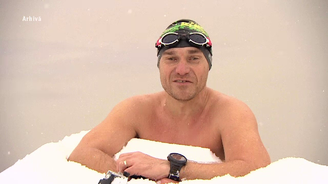 Avram Iancu se antrenează pentru a traversa dus-întors Canalul Mânecii. Trebuie să ajungă la 6 ore petrecute în apele reci