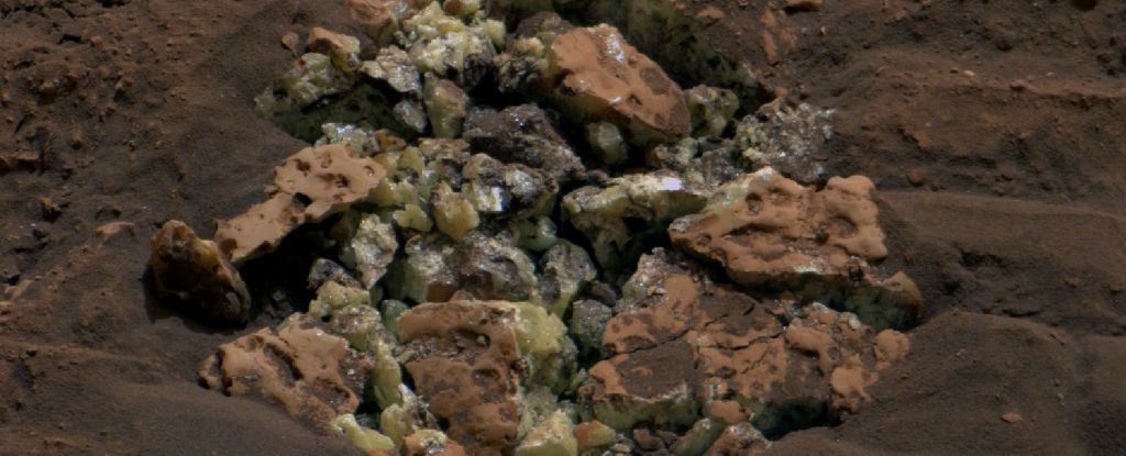 Descoperirea neașteptată făcută de roverul Curiosity pe Marte, după ce a crăpat o stâncă