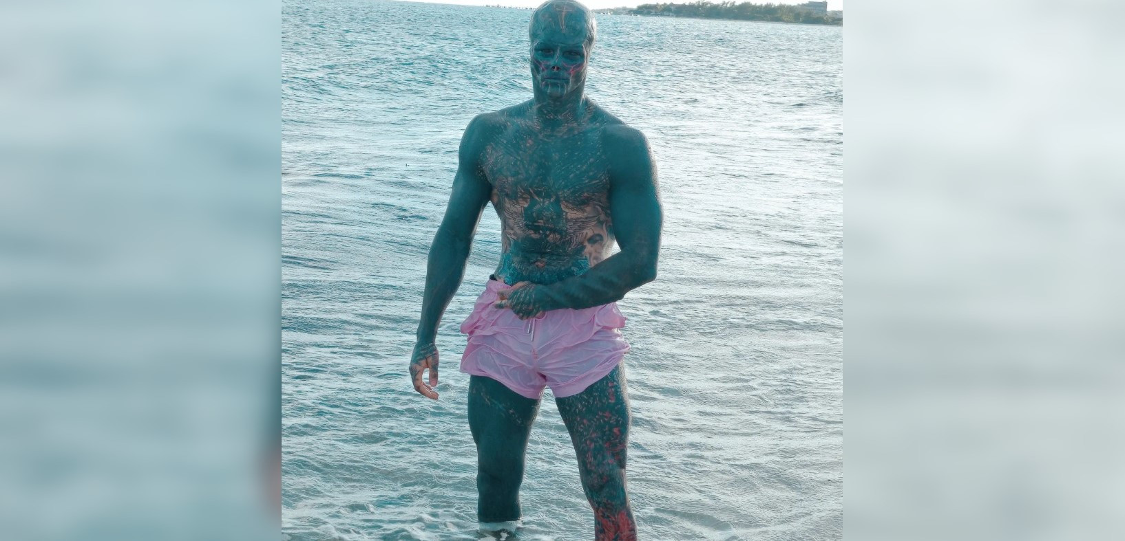 Un francez și-a schimbat complet înfățișarea pentru a deveni „un extraterestru”. Ce probleme întâmpină