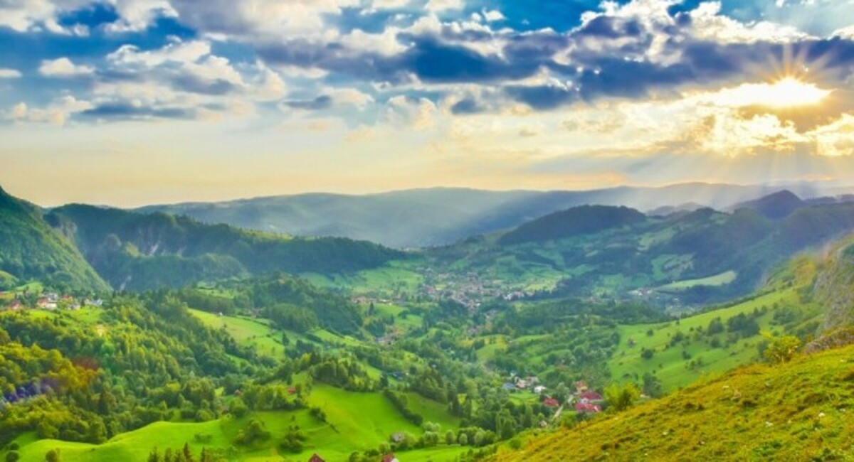 Destinațiile de vis ale județului Brașov. Locurile în care poți petrece câteva zile relaxante, înconjurat de natură