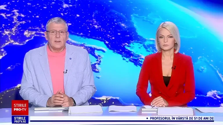 O casă şi un autoturism au ars în urma unui incendiu, într-o localitate din județul Suceava. De la ce ar fi pornit focul