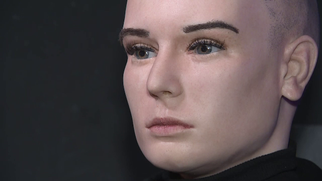 Cântăreața Sinead O'Connor stârnește controverse la un an de la moarte. Statuia sa de ceară „este hidoasă”, spun fanii