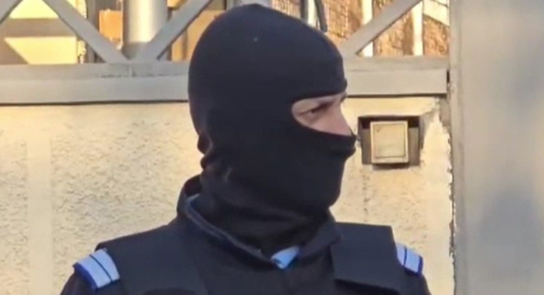 O adolescentă de 14 ani i-a pus pe jar pe polițiștii din două județe. Gluma macabră care a dus la o cursă contra cronometru